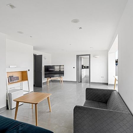 Long Letting - Luxurious 3 Bedroom Penthouse In City Centre - Parking Included! Chelmsford Zewnętrze zdjęcie